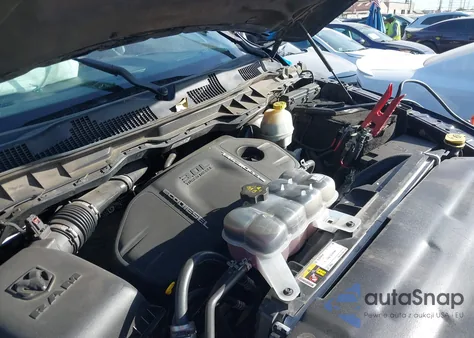 2015 Ram 1500 Laramie z USA, uszkodzony, nr VIN 1C6RR6NM2FS722814